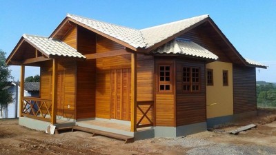 Casa Madeira para Venda